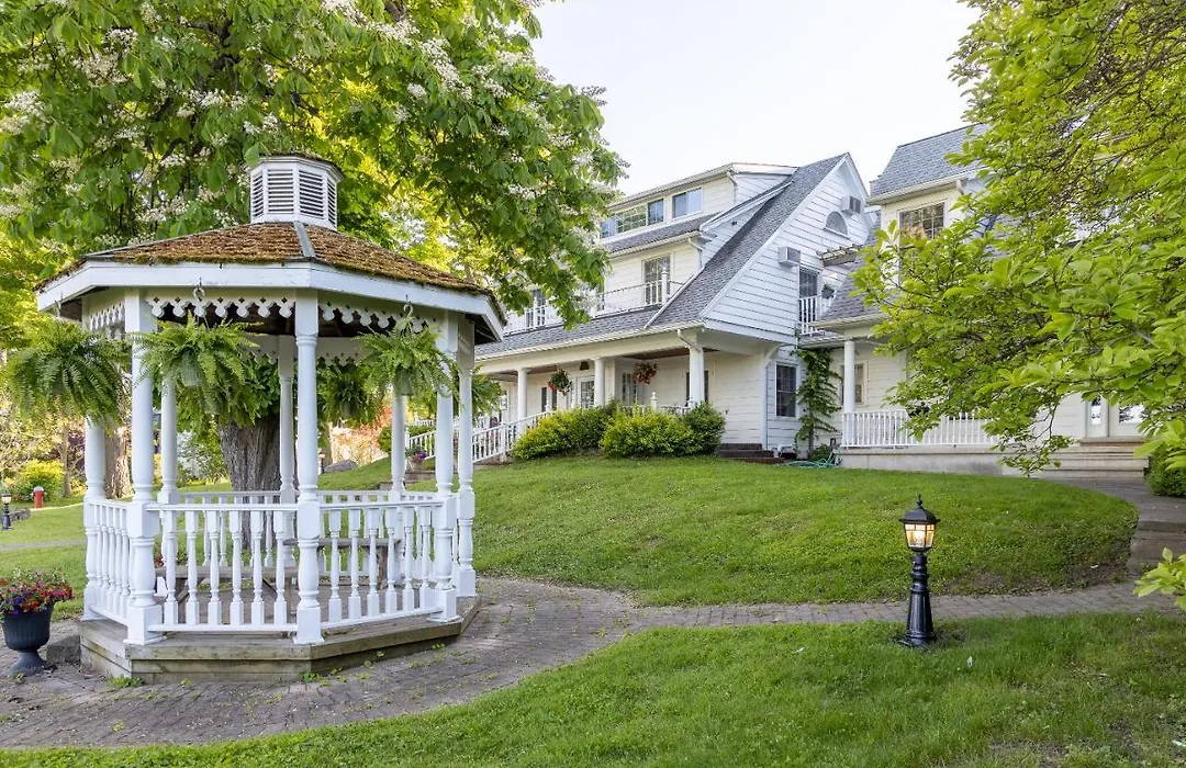 Chestnut Inn-1